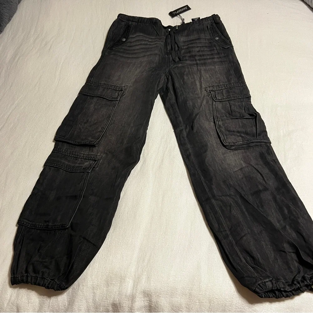 Blank NYC NWT Cargo pants Size 26